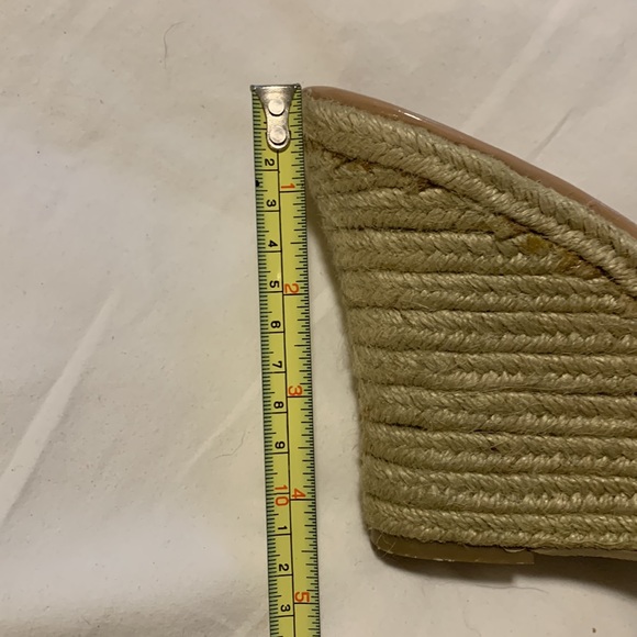 Steve Madden tan woven heel wedges - Picture 13 of 13